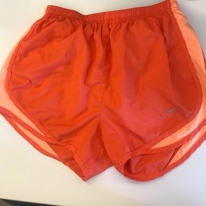 Nike Women’s Dry Tempo Running Shorts Size Small